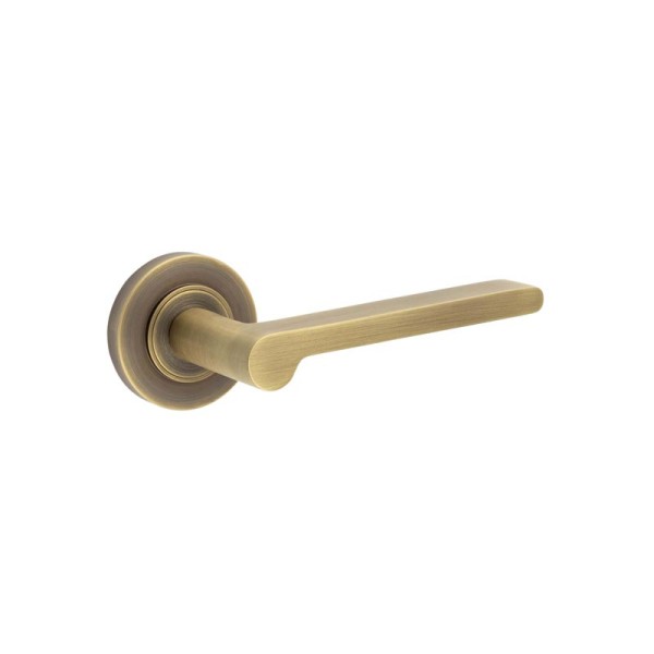 FITZROVIA LEVER HANDLE ON ROSE - (7 ROSE OPTIONS)